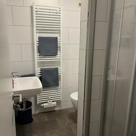 / Gaststaette Zum Minigolfplatz Guest house Versmold